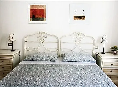 Bizzoni Aparthotel 3*