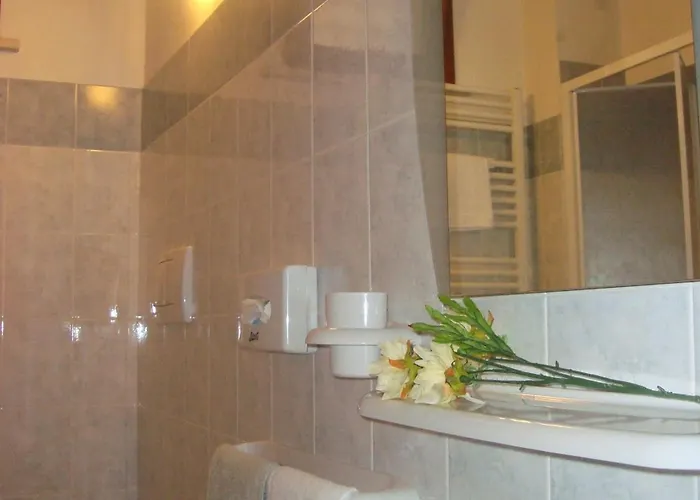 Aparthotel Bizzoni 3*